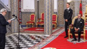 جلالة الملك يستقبل والي بنك المغرب